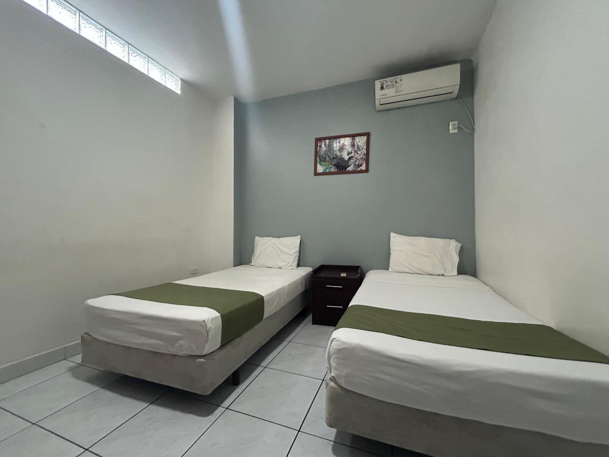Departamentos De 2 Y 3 Habitaciones En El Centro De Manta Buitenkant foto