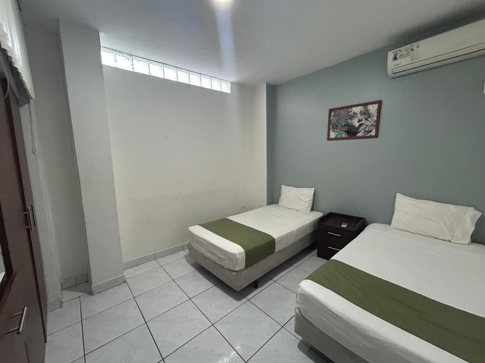 Departamentos De 2 Y 3 Habitaciones En El Centro De Manta Buitenkant foto